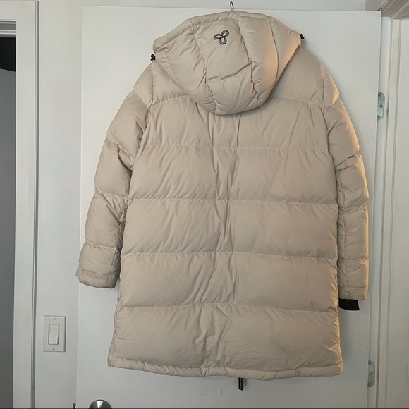 Aritzia Super Puff Mid Length Matte Pearl - Picture 8 of 11